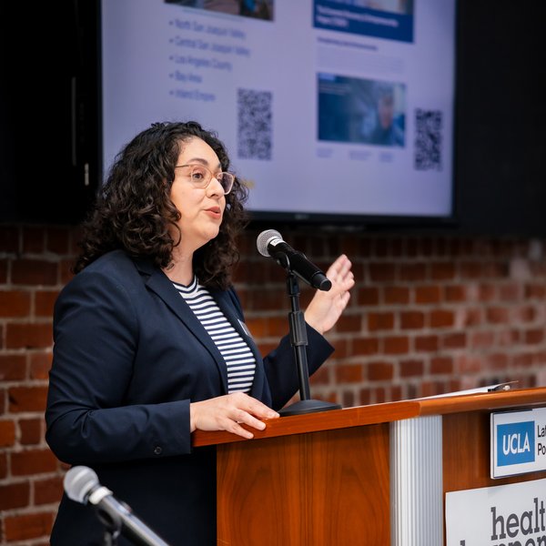 Silvia González presenting at an LPPI event