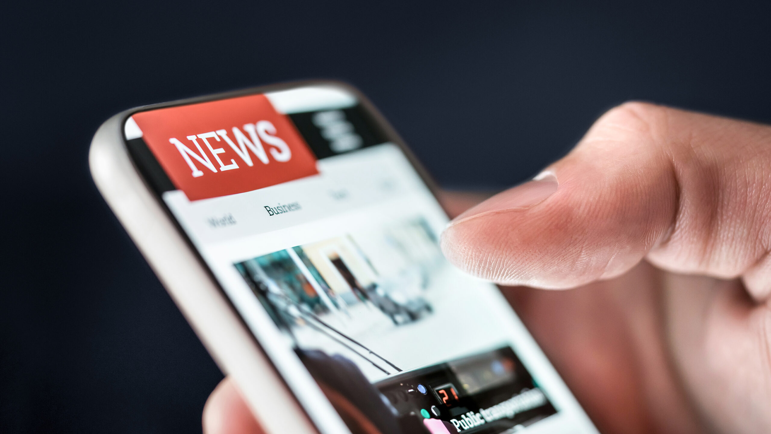 Beyond the Byline: The Impact of Latino Journalists on Local Newspaper Coverage During the COVID-19 Pandemic