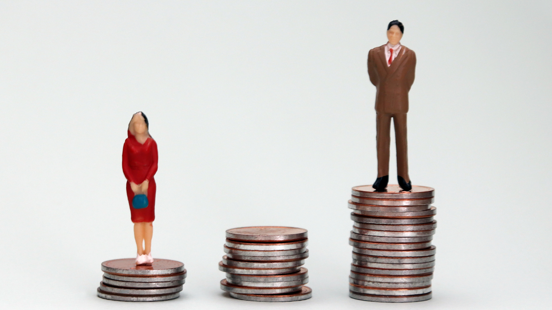 Latina Equal Pay Day: Seven Key Facts on Pay and Economic Disparities