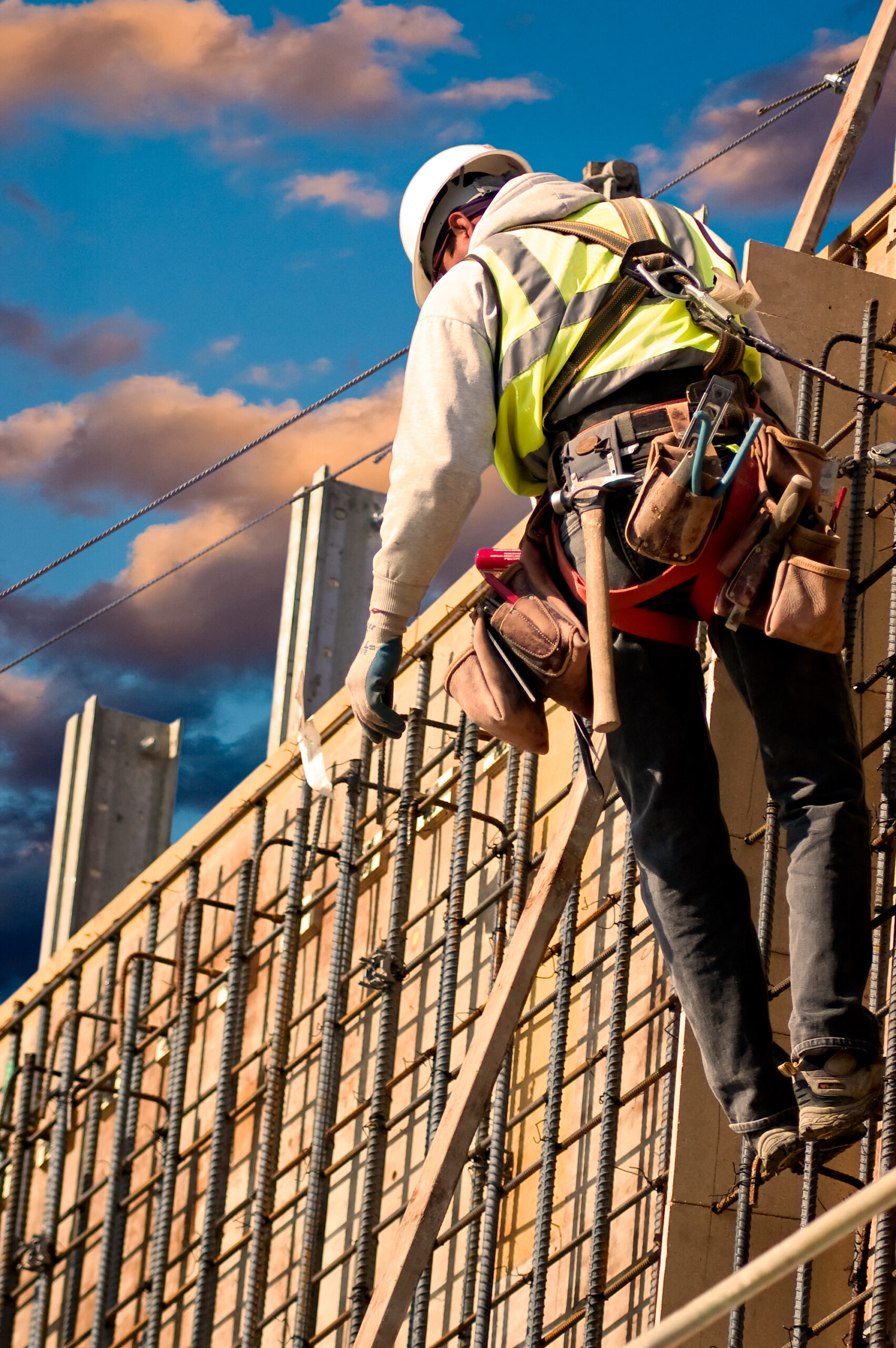 On the Frontlines of Risk: Lessons from Informal Outdoor Workers After the 2025 Eaton Fire